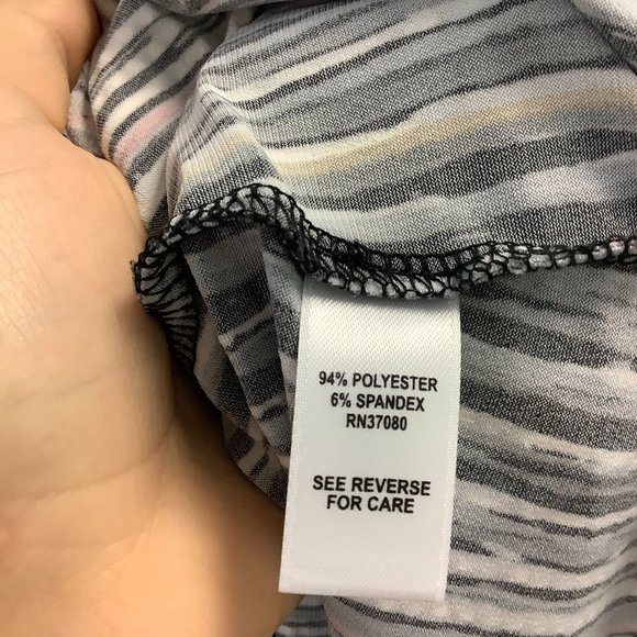 EST. 1946 Black Blouse Size 26/28 - Picture 5 of 6